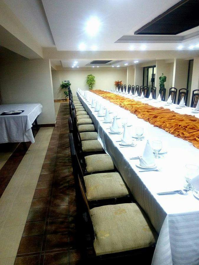 Bling Hotel International Multan Buitenkant foto